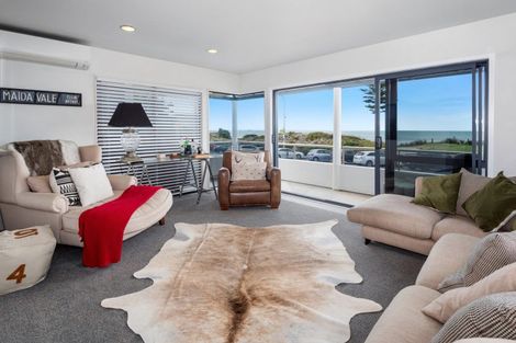 Photo of property in 156 Marine Parade, Mount Maunganui, 3116