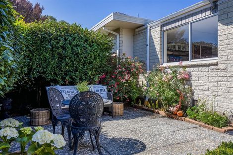 Photo of property in 1/12 Broadfell Avenue, Avonhead, Christchurch, 8042