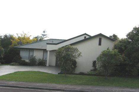 Photo of property in 68 Kingdale Road, Henderson, Auckland, 0610