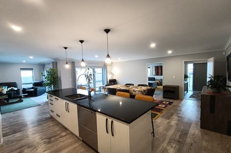 Photo of property in 13 Atherton Terrace, Churton Park, Wellington, 6037