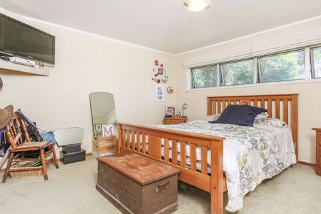 Photo of property in 201 Godley Road, Titirangi, Auckland, 0604