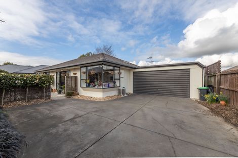 Photo of property in 14 Innisfree Place, Northwood, Christchurch, 8051
