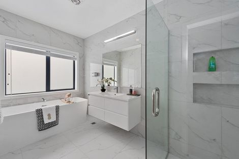 Photo of property in 5 Lissaman Place, Chartwell, Hamilton, 3210