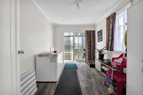 Photo of property in 140 Miranda Street, Stratford, 4332