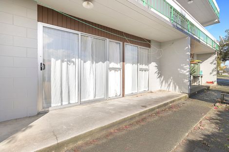 Photo of property in 2/4 Moana Street, Frankton, Hamilton, 3204