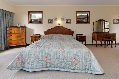 Photo of property in 4a Roland Hill, Glen Eden, Auckland, 0602