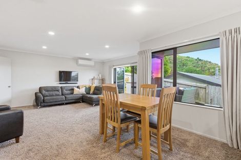 Photo of property in 21 Bateleur Close, Welcome Bay, Tauranga, 3112
