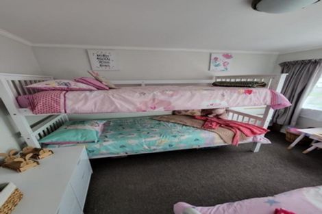Photo of property in 8 Sussex Street, Levin, 5510