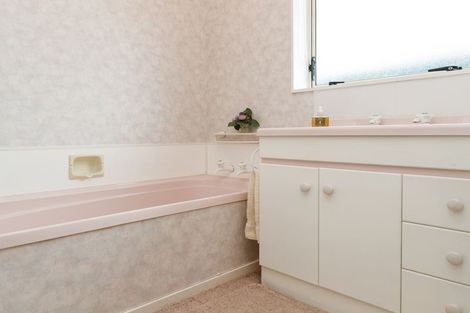 Photo of property in 3 Fairs Road, Milson, Palmerston North, 4414