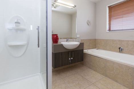 Photo of property in 1 Hawthorn Mews, Rangiora, 7400