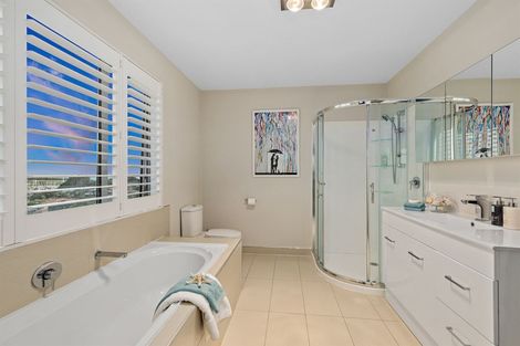 Photo of property in 1211 Whangaparaoa Road, Gulf Harbour, Whangaparaoa, 0930