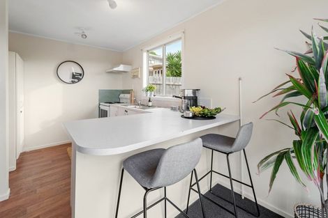 Photo of property in 53 Elliston Crescent, Stanmore Bay, Whangaparaoa, 0932