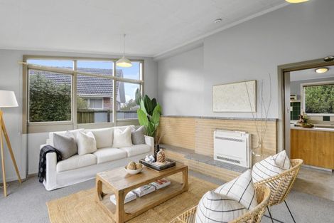 Photo of property in 15 Ostend Place, Avonhead, Christchurch, 8042