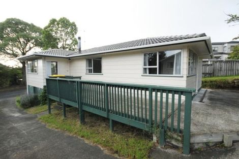 Photo of property in 13 Tahu Crescent, Sunnynook, Auckland, 0620
