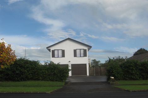 Photo of property in 105a Aviemore Drive, Highland Park, Auckland, 2010