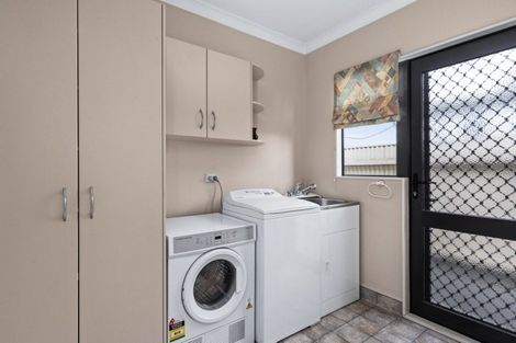 Photo of property in 5a Avondale Road, Taradale, Napier, 4112