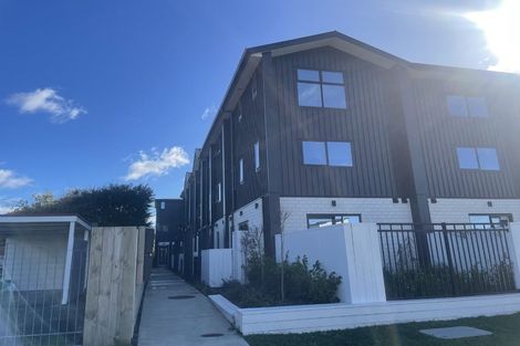 Photo of property in 10/59 Neil Avenue, Te Atatu Peninsula, Auckland, 0610