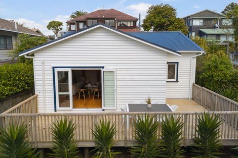 Photo of property in 1/20 Zion Road, Birkenhead, Auckland, 0626