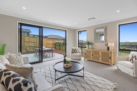 Photo of property in 11 Flounder Drive, Omokoroa, 3114