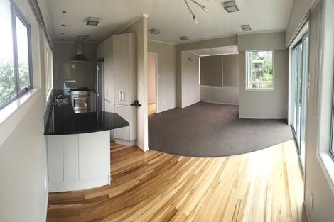 Photo of property in 14 Felstead Street, Birkenhead, Auckland, 0626