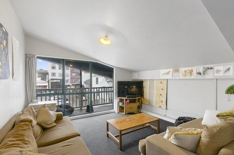 Photo of property in 5u7 Hopper Street, Mount Cook, Wellington, 6011