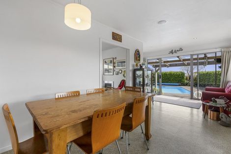 Photo of property in 8 Blenheim Place, Vogeltown, New Plymouth, 4310