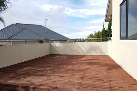 Photo of property in 1/9 Kiteroa Terrace, Rothesay Bay, Auckland, 0630