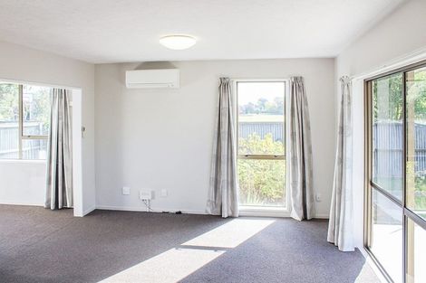 Photo of property in 11 Manor Place, Bryndwr, Christchurch, 8053