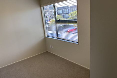 Photo of property in 8/19 Ocean View Road, Hillcrest, Auckland, 0627