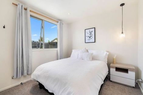 Photo of property in 22 Frye Crescent, Albert Town, Wanaka, 9305