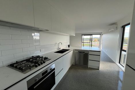 Photo of property in 6 Redfern Way, Pyes Pa, 3112