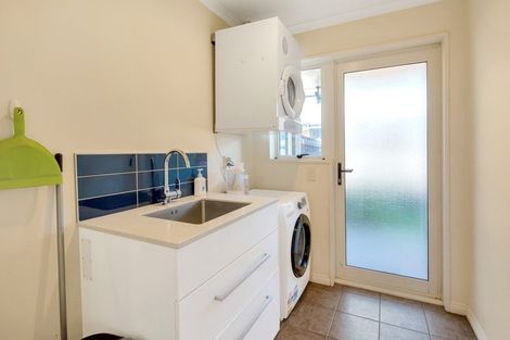 Photo of property in 16 Durrell Way, Rolleston, 7614