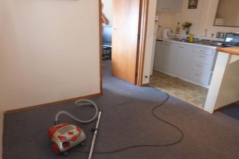 Photo of property in 1a/1 Divich Avenue, Te Atatu South, Auckland, 0610