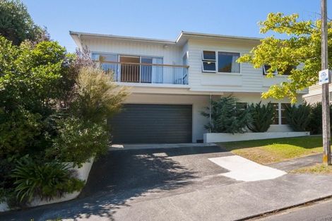 Photo of property in 2 Volkner Grove, Waterloo, Lower Hutt, 5011