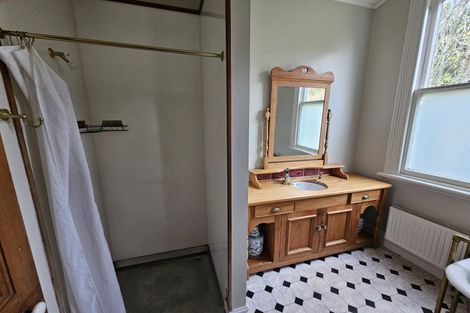 Photo of property in 74 Riverbank Road, Inch Clutha, Kaitangata, 9281