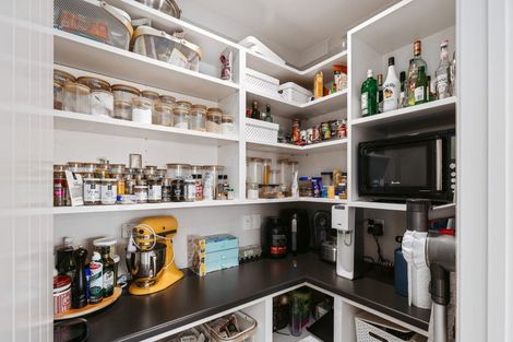 Photo of property in 17 Matepu Crescent, Pyes Pa, Tauranga, 3112