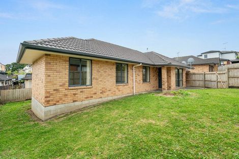 Photo of property in 52 Saralee Drive, Manurewa, Auckland, 2105