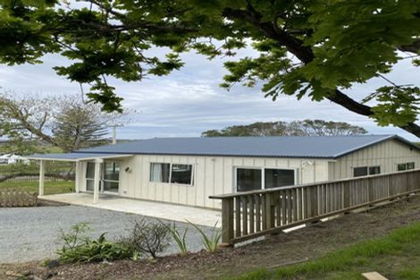 Photo of property in 433 Oaia Road, Muriwai, 0881