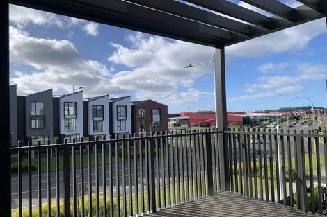 Photo of property in 8/2 Rangitamiro Place, Hobsonville, Auckland, 0616