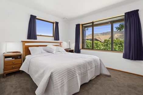 Photo of property in 8 Mount Iron Drive, Wanaka, 9305