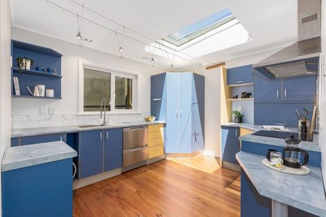 Photo of property in 17 Waru Street, Khandallah, Wellington, 6035