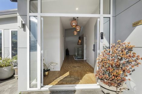 Photo of property in 20 Grumman Lane, Newlands, Wellington, 6037