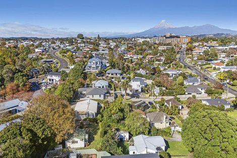 Photo of property in 27d Lorna Street, Lynmouth, New Plymouth, 4310