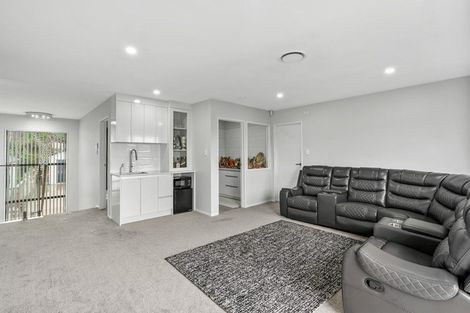 Photo of property in 4 Tawapou Close, Massey, Auckland, 0614