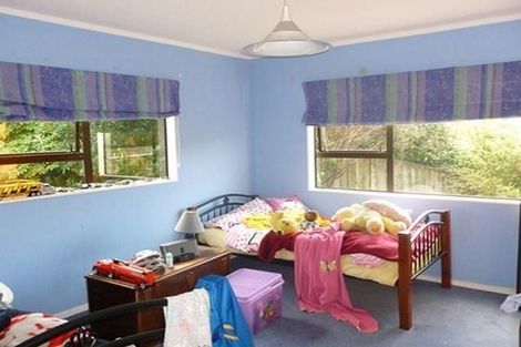 Photo of property in 14 Shackle Lane, Whitby, Porirua, 5024