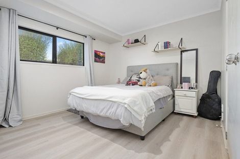 Photo of property in 12 Rays Way, Tuakau, 2121