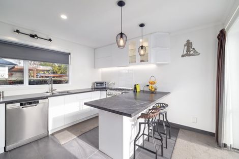 Photo of property in 225 Main Road North, Redwood, Christchurch, 8051