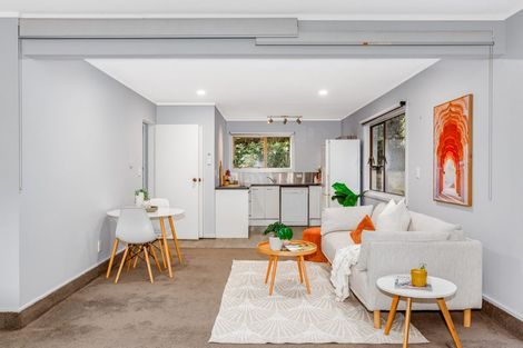 Photo of property in 8 Rydal Place, Southgate, Wellington, 6023