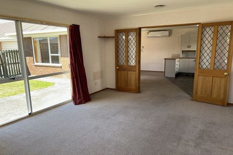 Photo of property in 3 Claverley Gardens, Avonhead, Christchurch, 8042