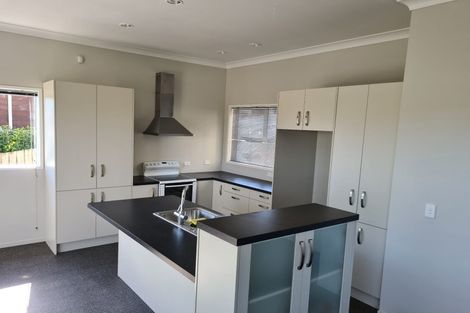 Photo of property in 42a Sunset Road, Unsworth Heights, Auckland, 0632